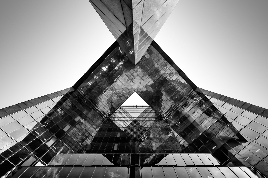 Symmetrical Architecture by EMCN OPUMO Magazine
