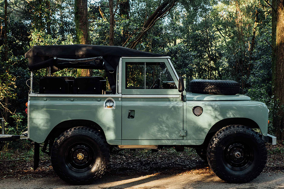 Opumo-Land-Rover1