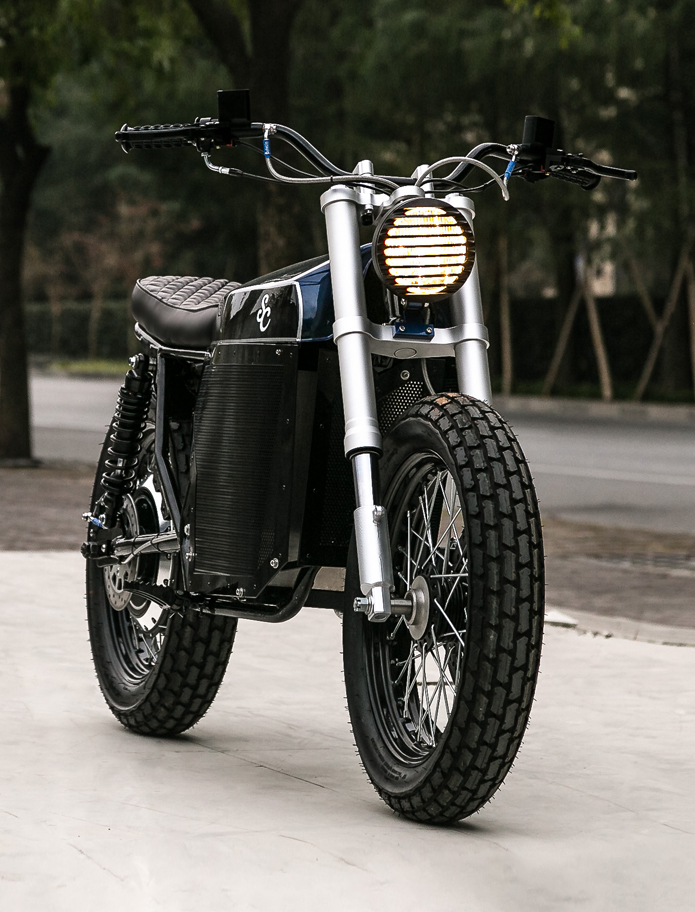 A-Closer-Look-at-Shanghai-Customs-Electrifying-Street-Tracker-4