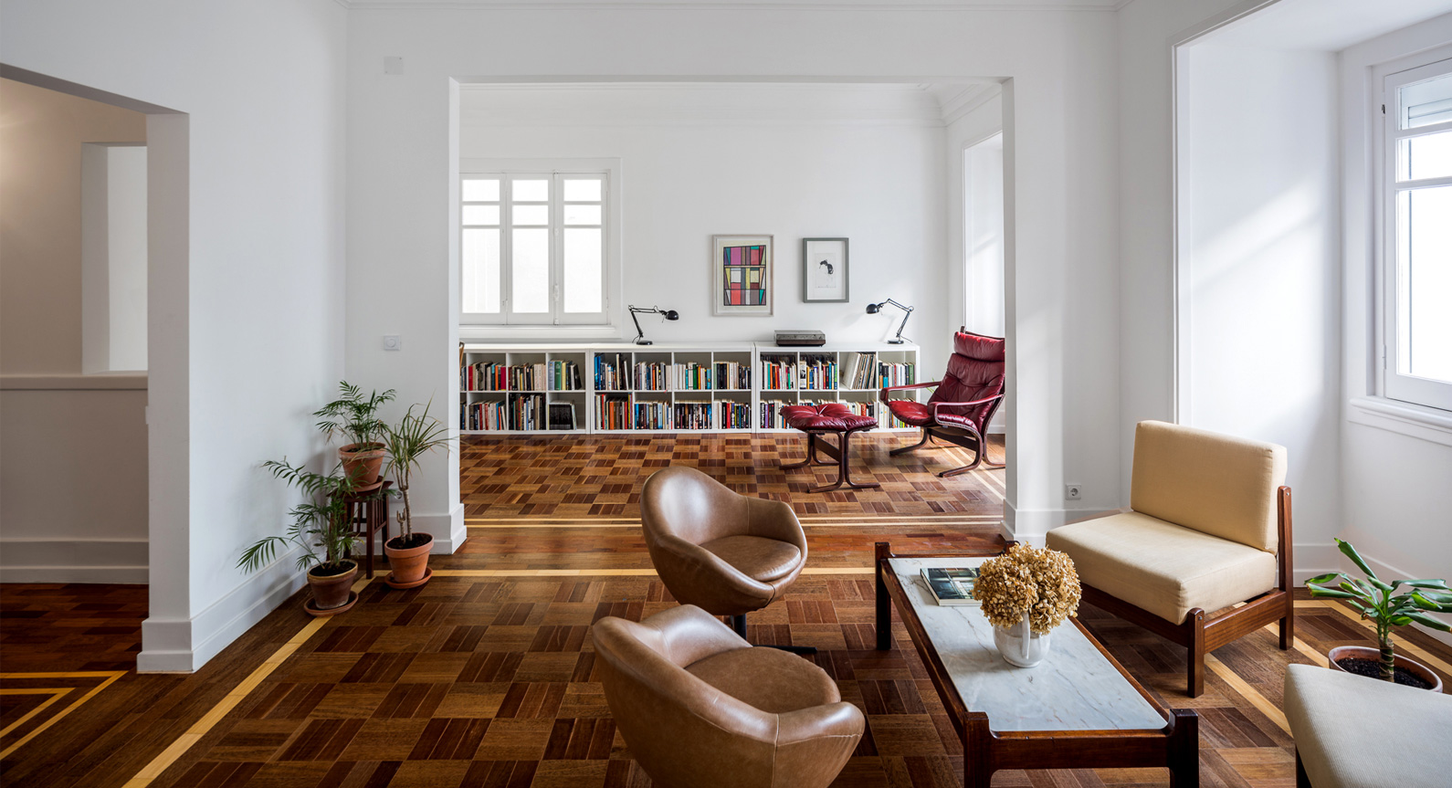 how the discovery of existing hardwood parquet flooring transformed this lisbon apartment - Parquet Flooring how the discovery of existing hardwood parquet flooring transformed this lisbon apartment - Parquet Flooring