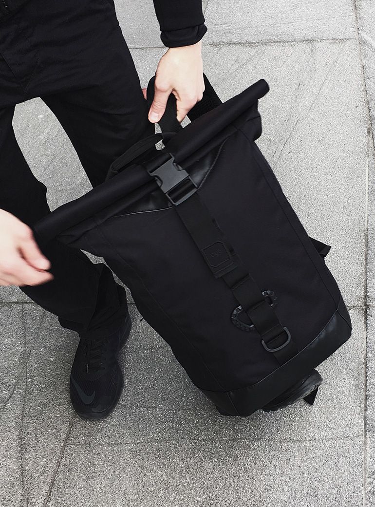 gud_-black_rolltop_bag4