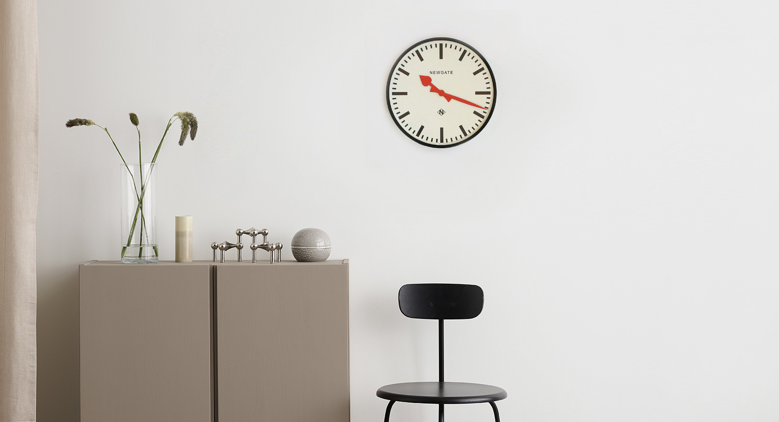 newgate the luggage clock